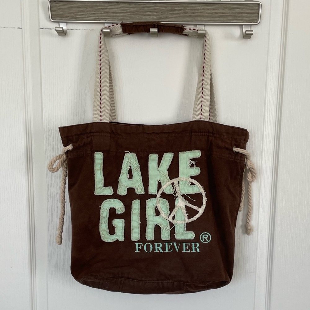 Lake girl tote